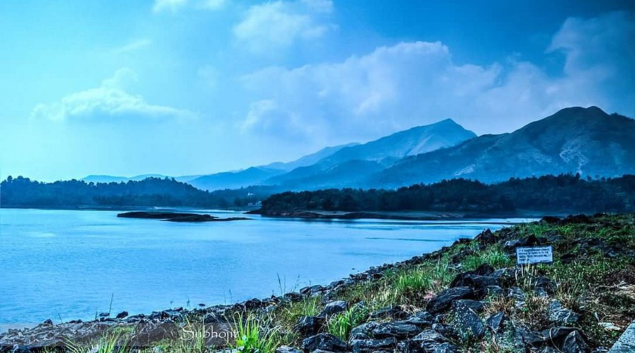 What to see in Wayanad: 13 Incredible Places to Explore 20 Banasura Sagar Dam Wayanad — Asia's largest earthen dam with island clusters emerging post-monsoon